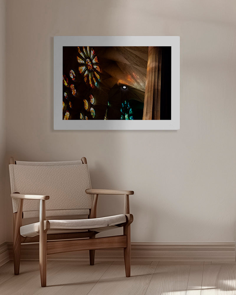 Architectuurfotografie van glas-in-lood met warm licht