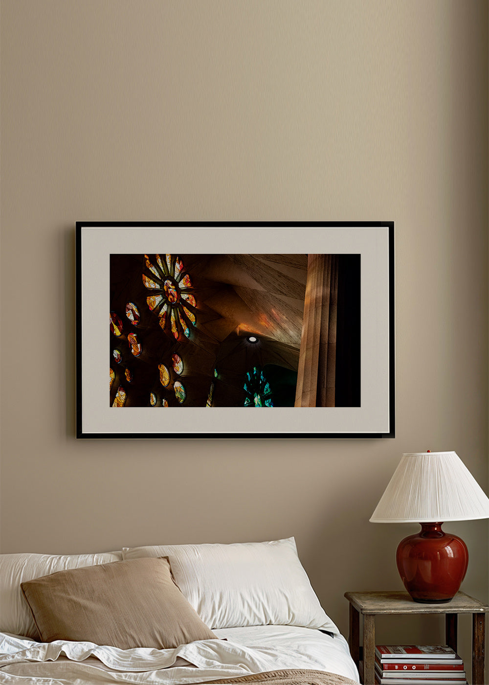 Architectuurfotografie van glas-in-lood met warm licht