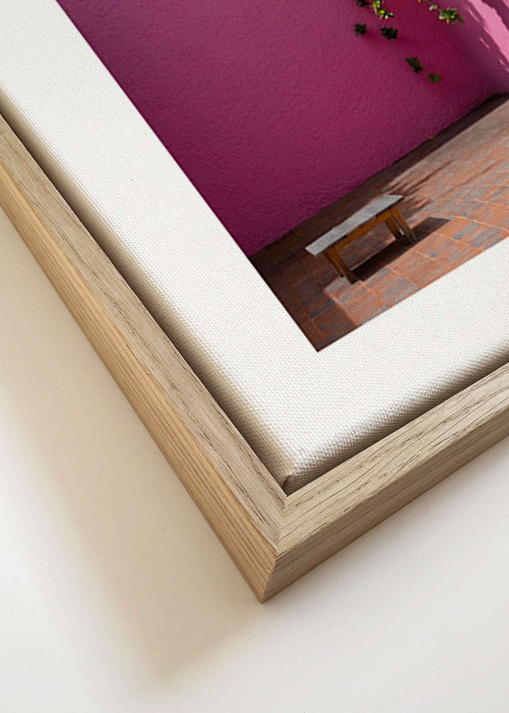 Minimalistisch design hof in roze en wit