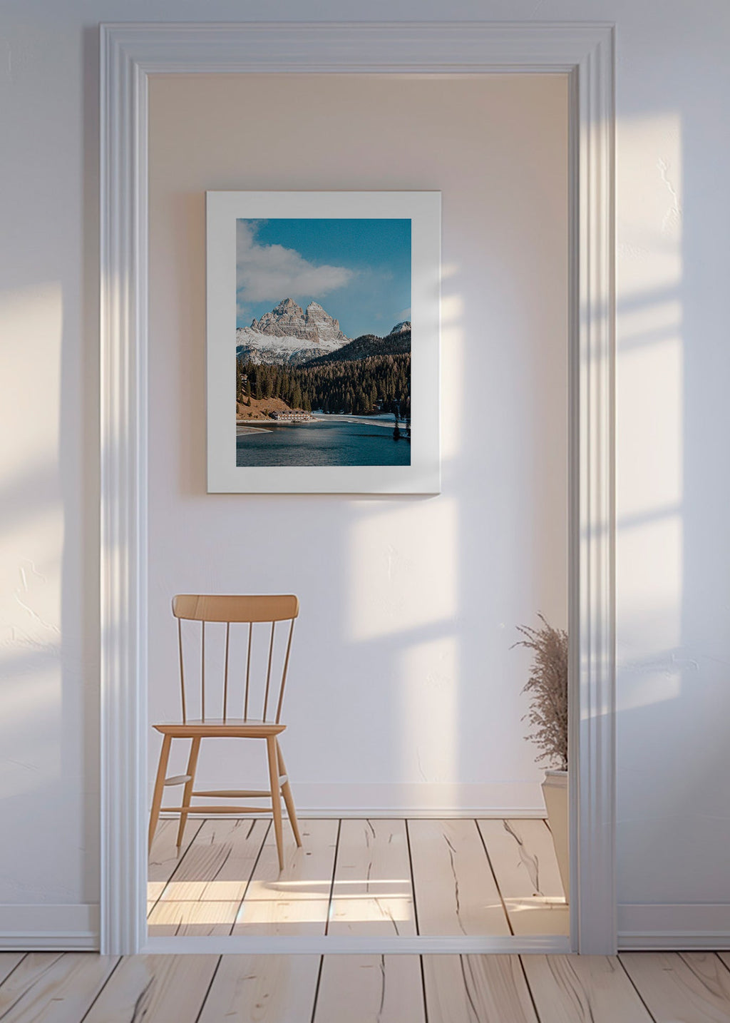Fotografie van meer en bergen