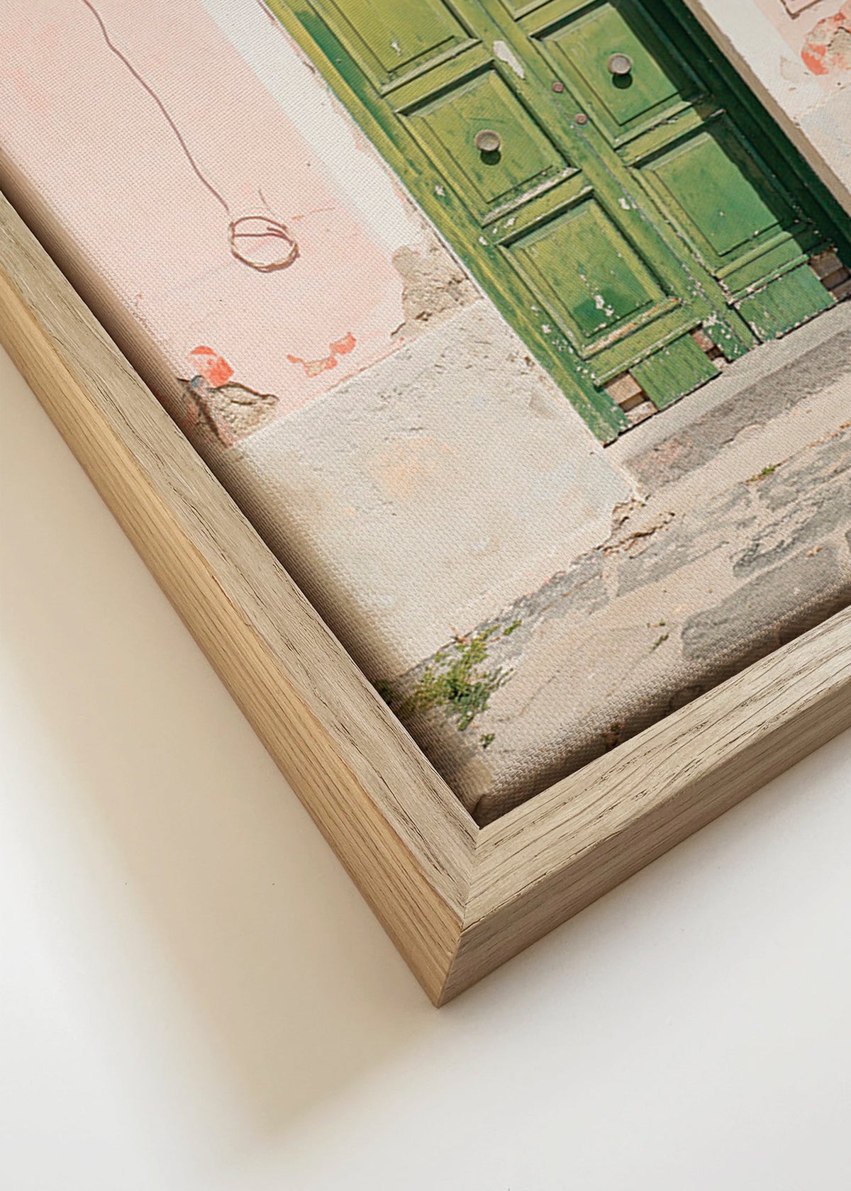Keuken kunst: groene deur in roze gevel – Canvas detail