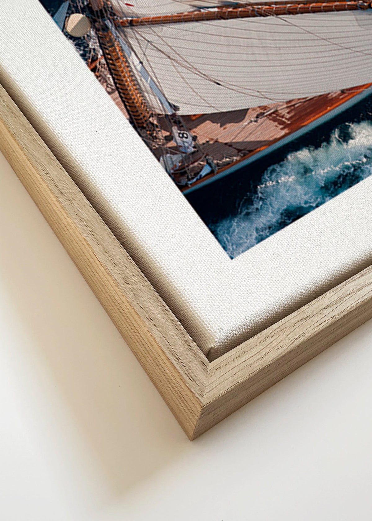 Fotografie luchtfoto zeilboot op zee – Canvas detail