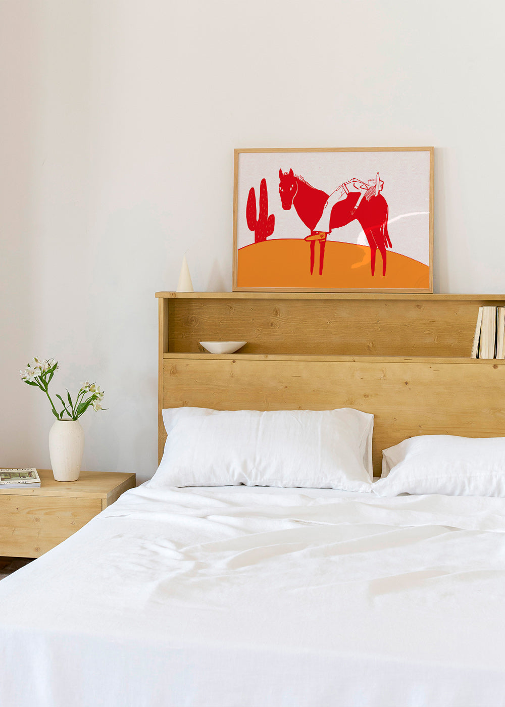 Artwork cowgirl rustend op rood paard – Product1