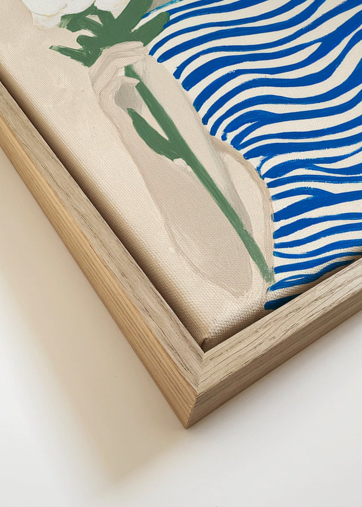 Botanische print: vrouw met bloem en blauwe strepen – Canvas detail
