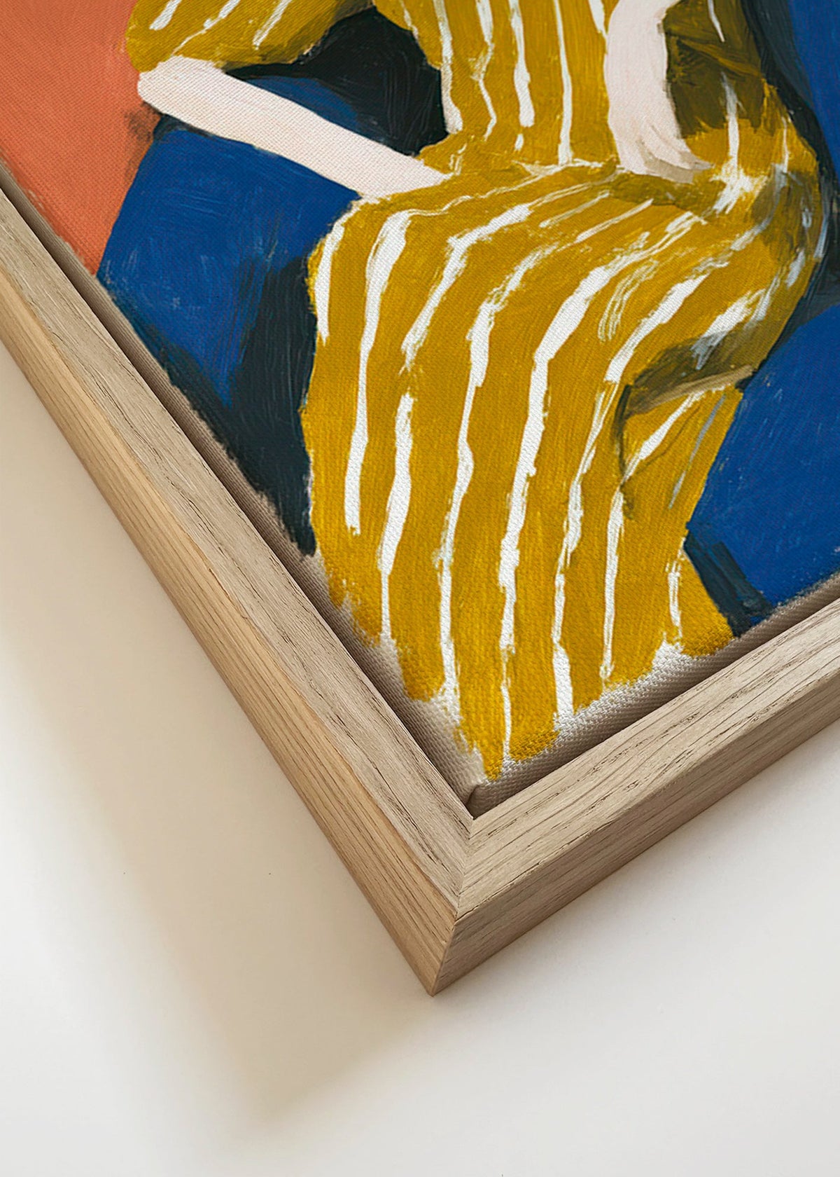 Illustratie: zittende vrouw met gouden gestreepte jurk – Canvas detail