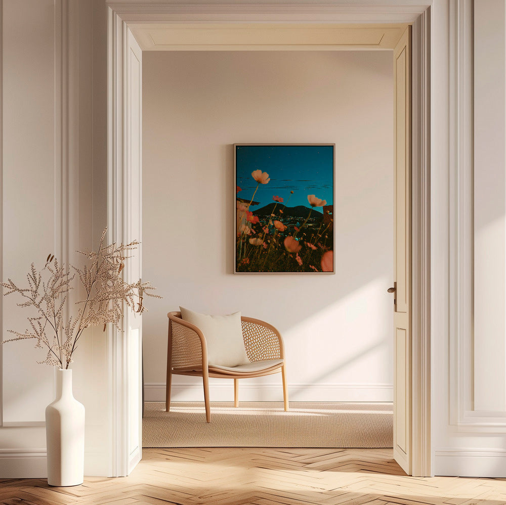 Botanische poster wilde bloemen boven stad bij schemer