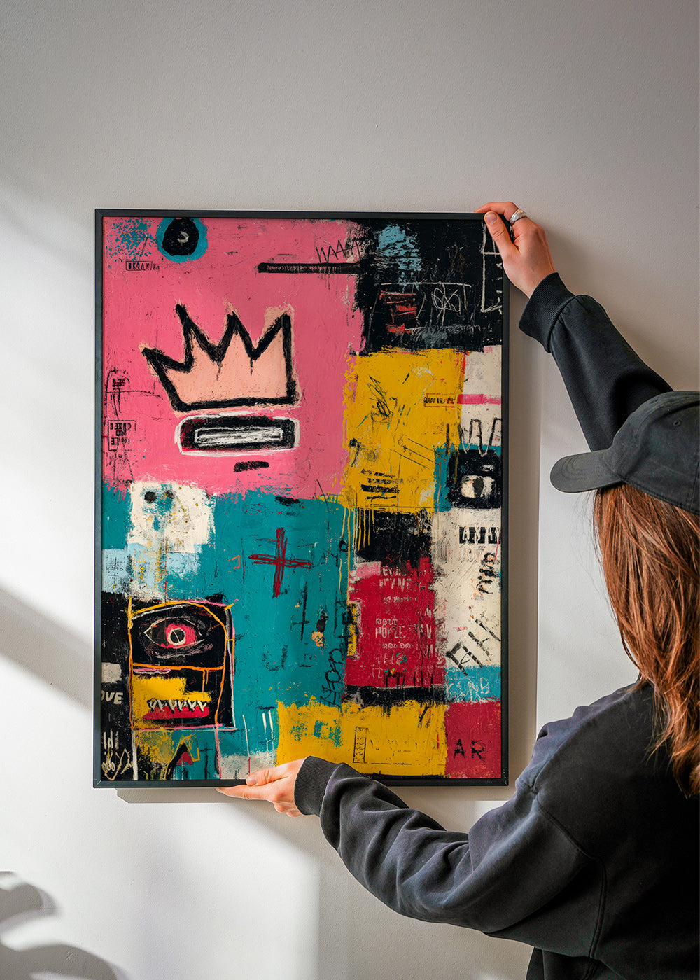 Abstracte kunst met kroon en kleurvlakken