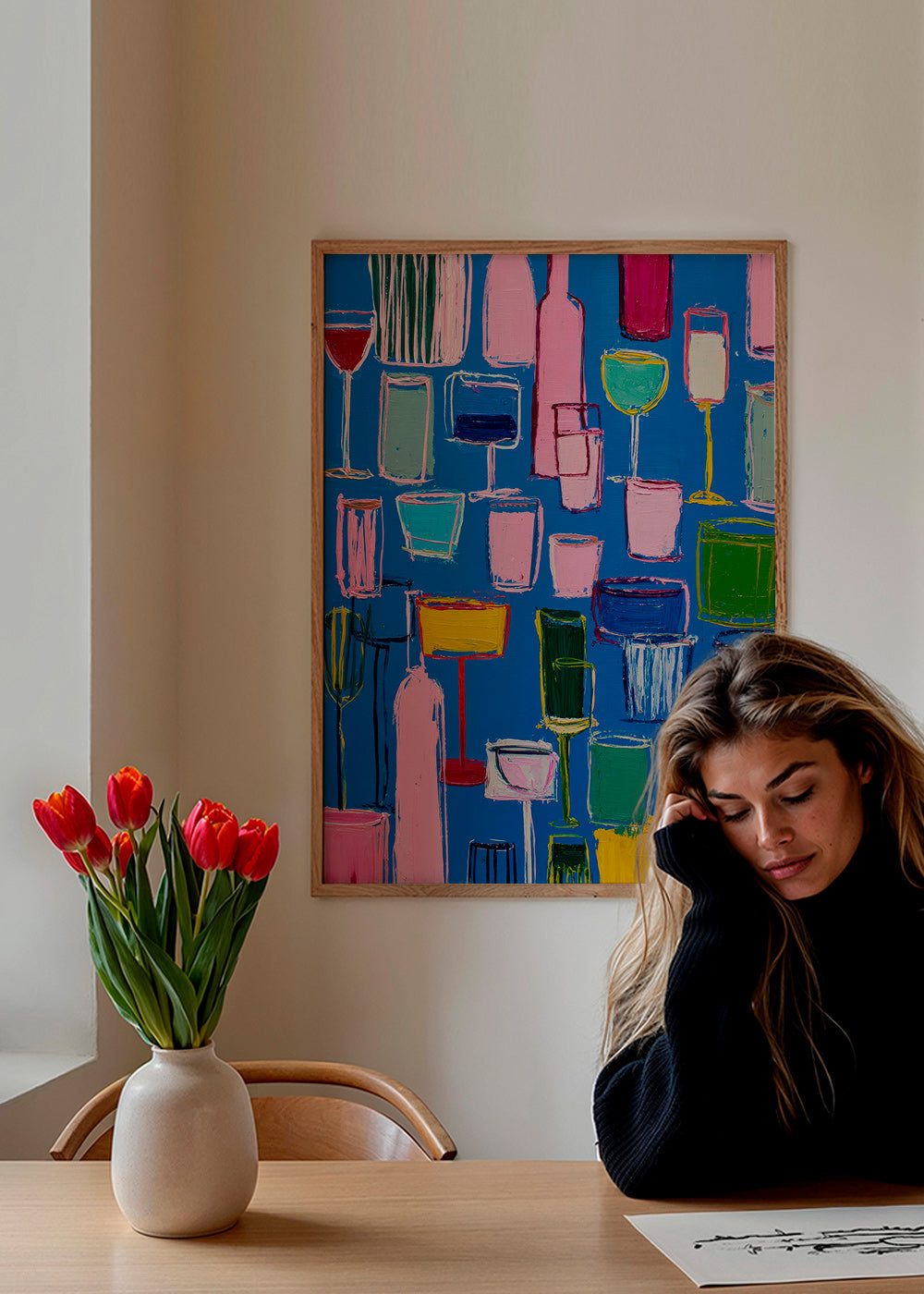 Keuken kunst: kleurrijke cocktails op blauwe achtergrond