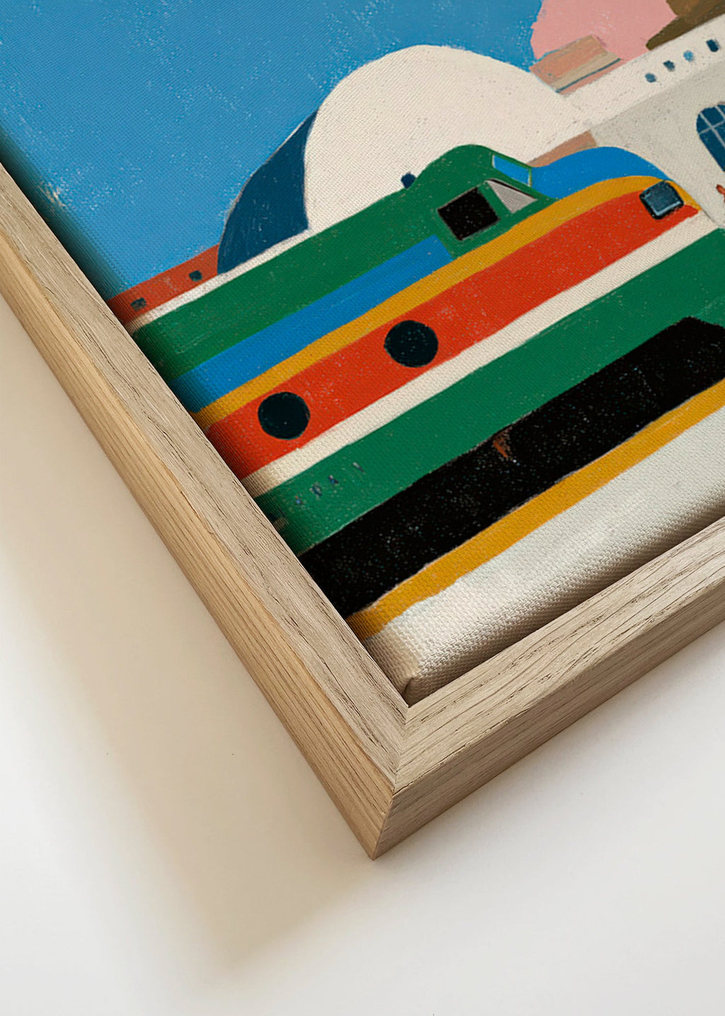 Treinstation kunstwerk met kleurrijke trein