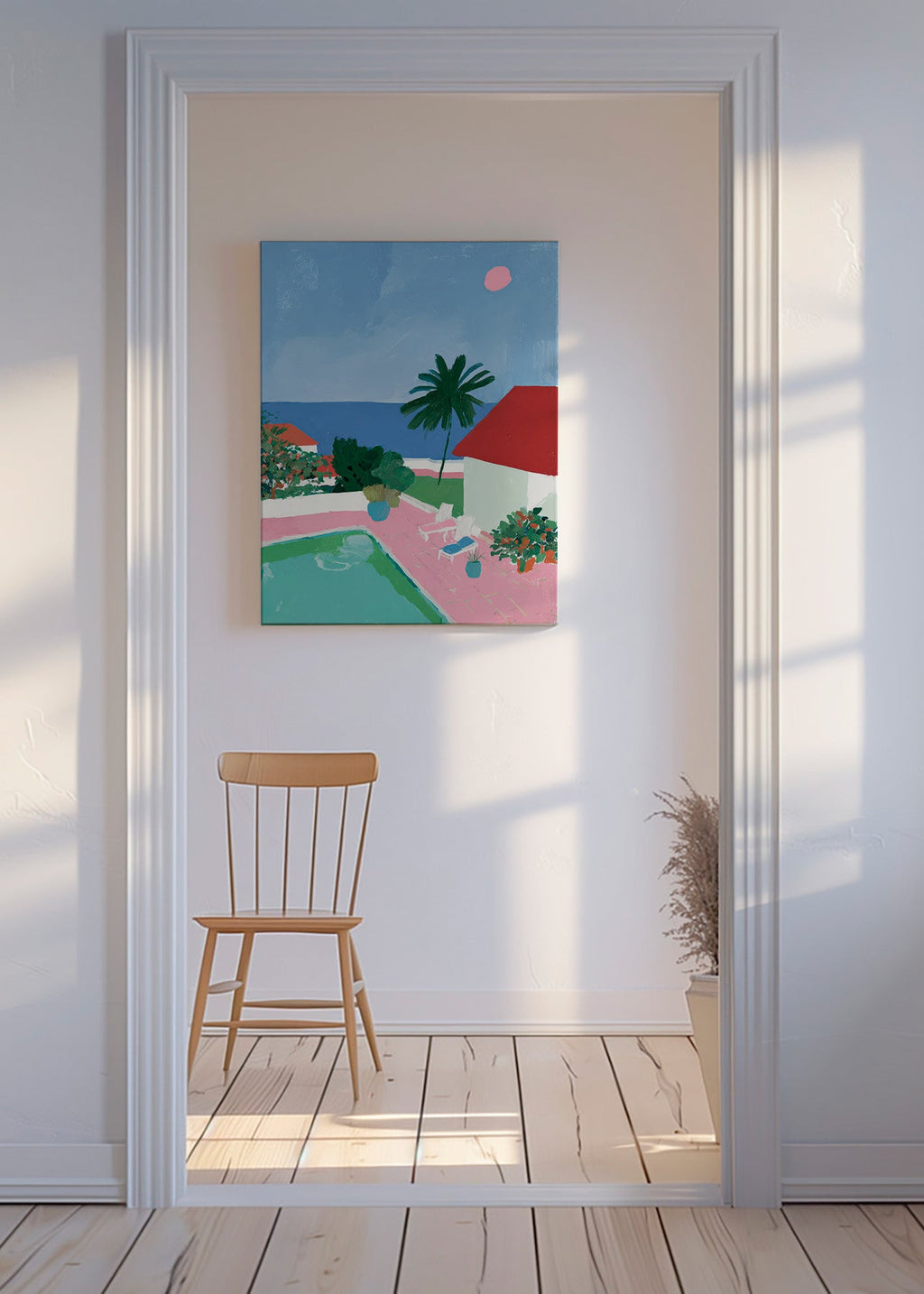 Landschap met zwembad, palmboom en rood dak