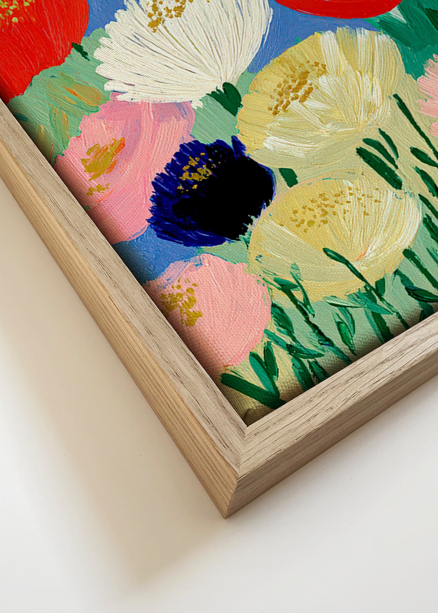 Botanische print met gedurfde penseelbloemen