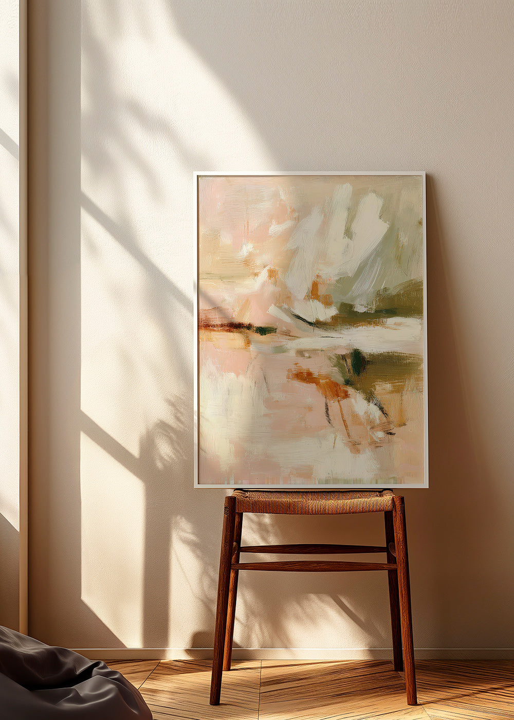 Abstract kunst met zachte bloembladen en penseelgebaar