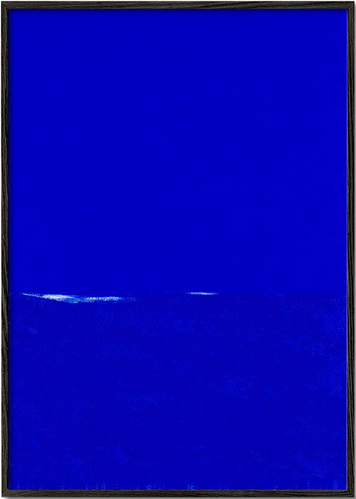 Blauw abstract kunstwerk met subtiele horizon