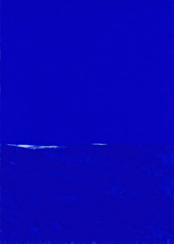 Blauw abstract kunstwerk met subtiele horizon