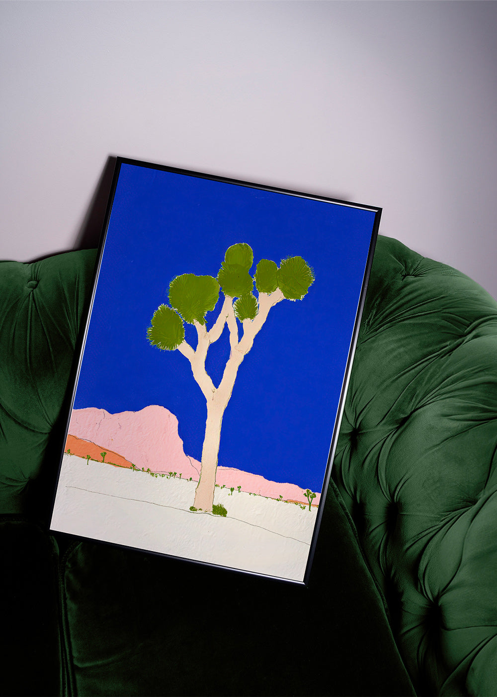 Landschap kunst: woestijnboom tegen felblauwe lucht