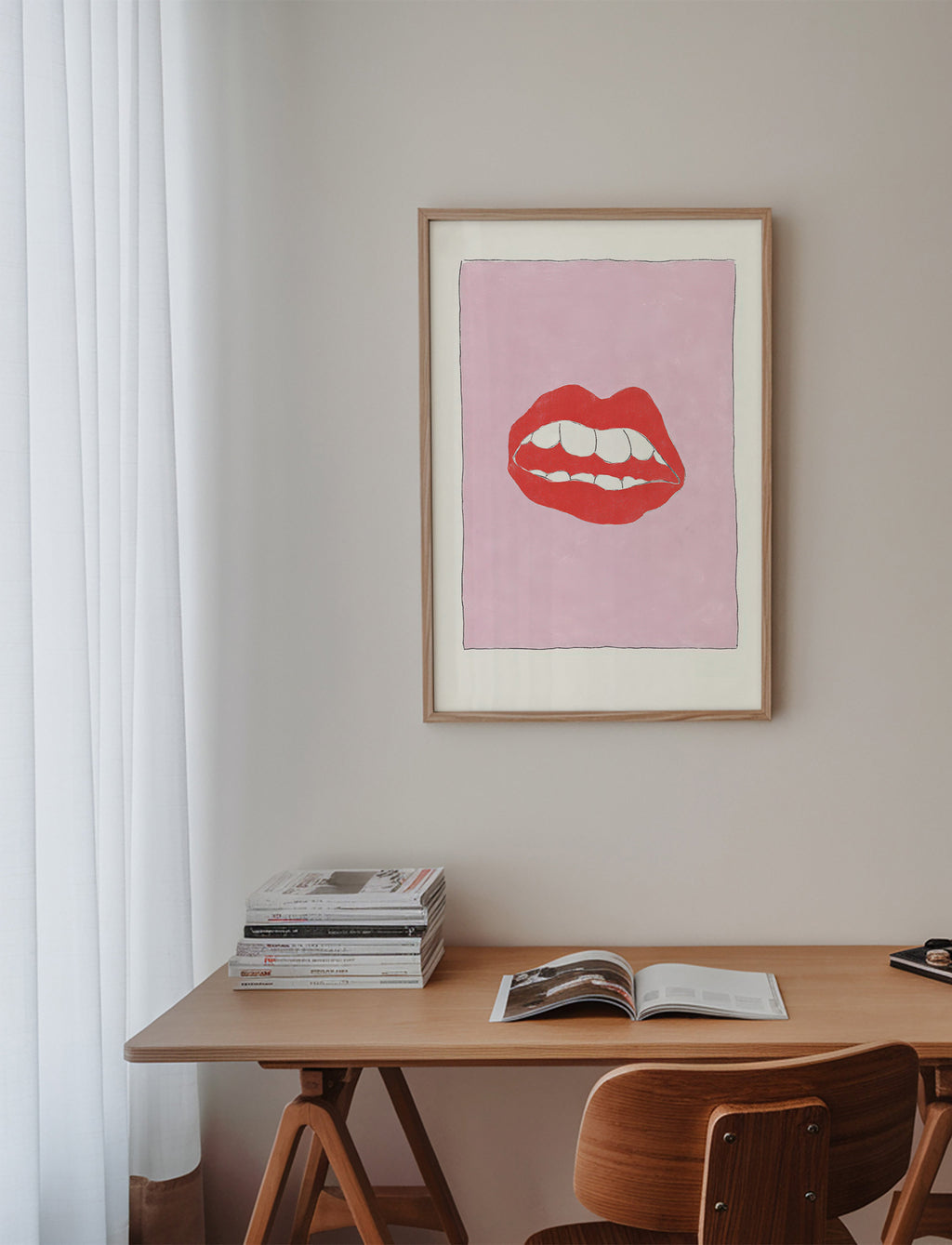 Illustratie rode lippen op roze achtergrond
