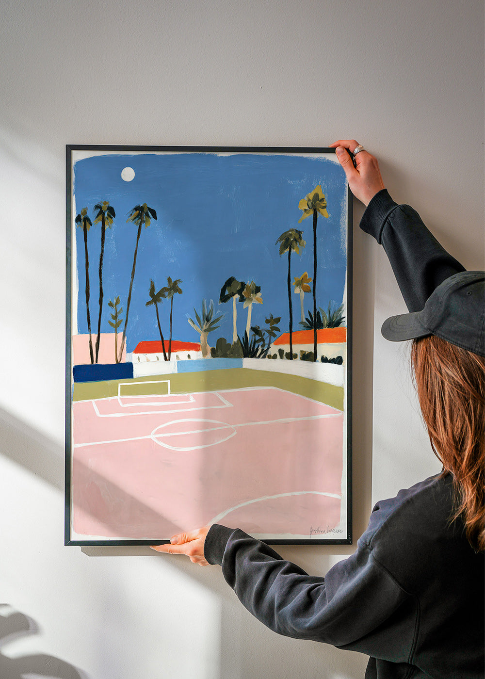 Sportkunst met veld en palmen