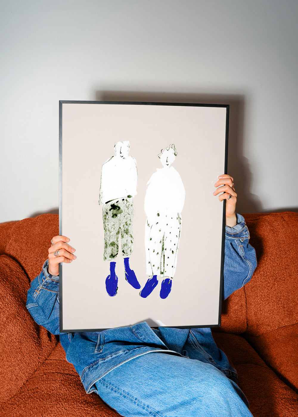 Minimalistische koppelillustratie met blauwe laarzen