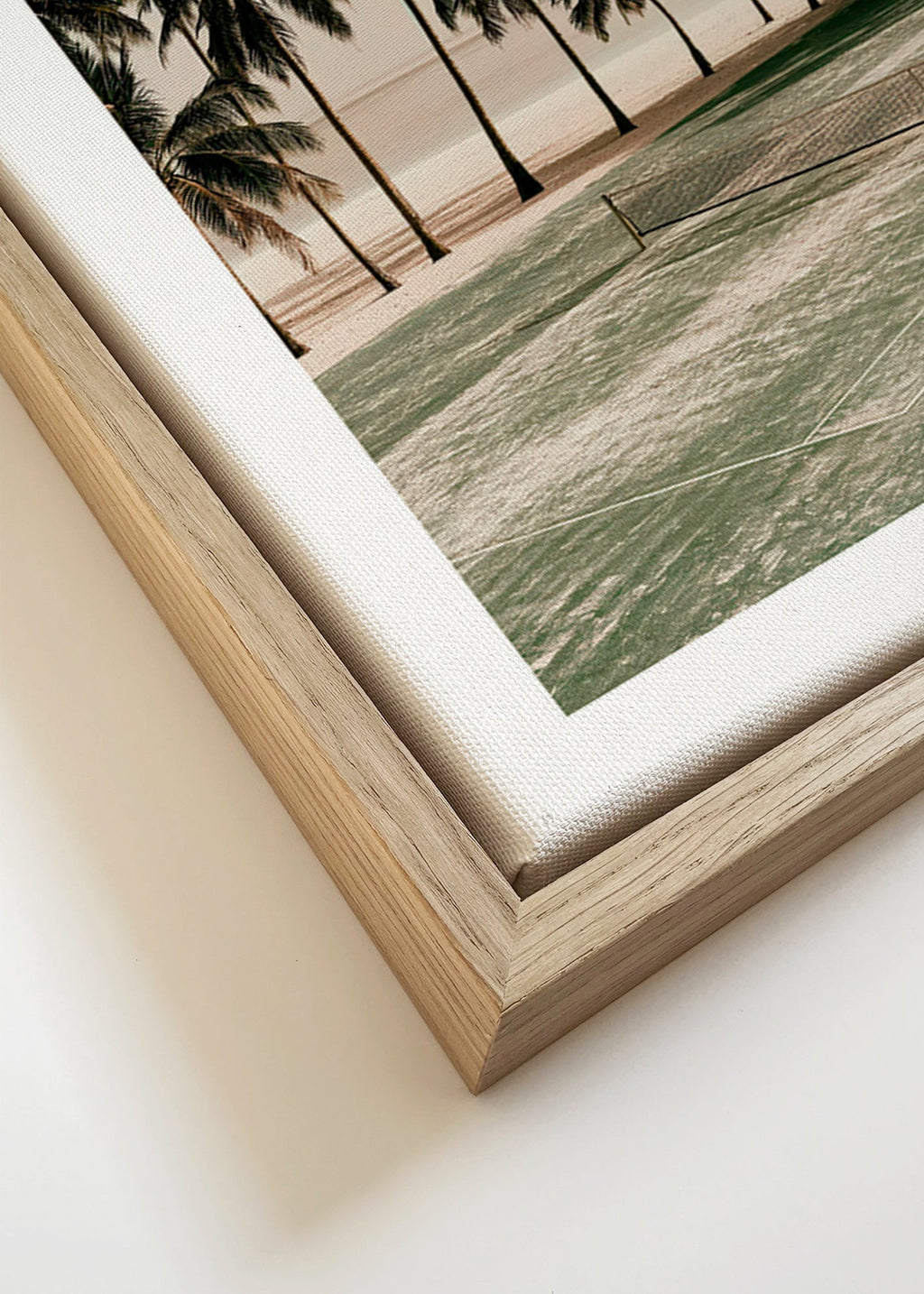 Landschap kunst met palmbomen en een tennisbaan