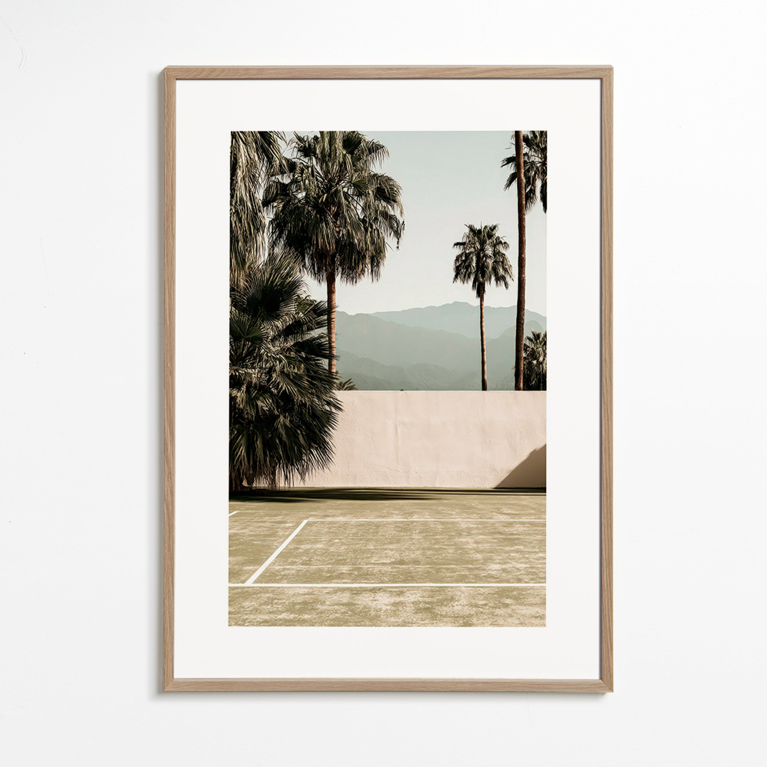 Landschap kunst met palmen en minimalistische muur
