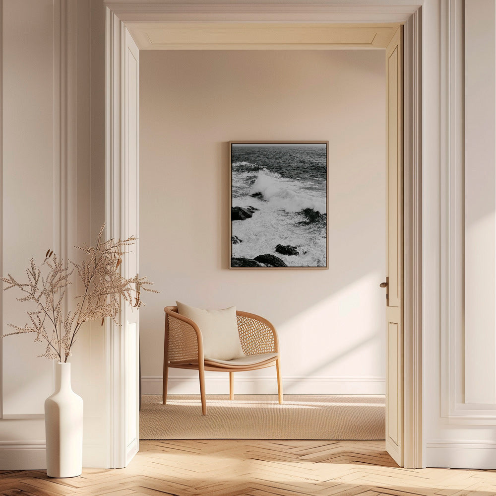 Landschapkunst met brekende golven in zwart-wit