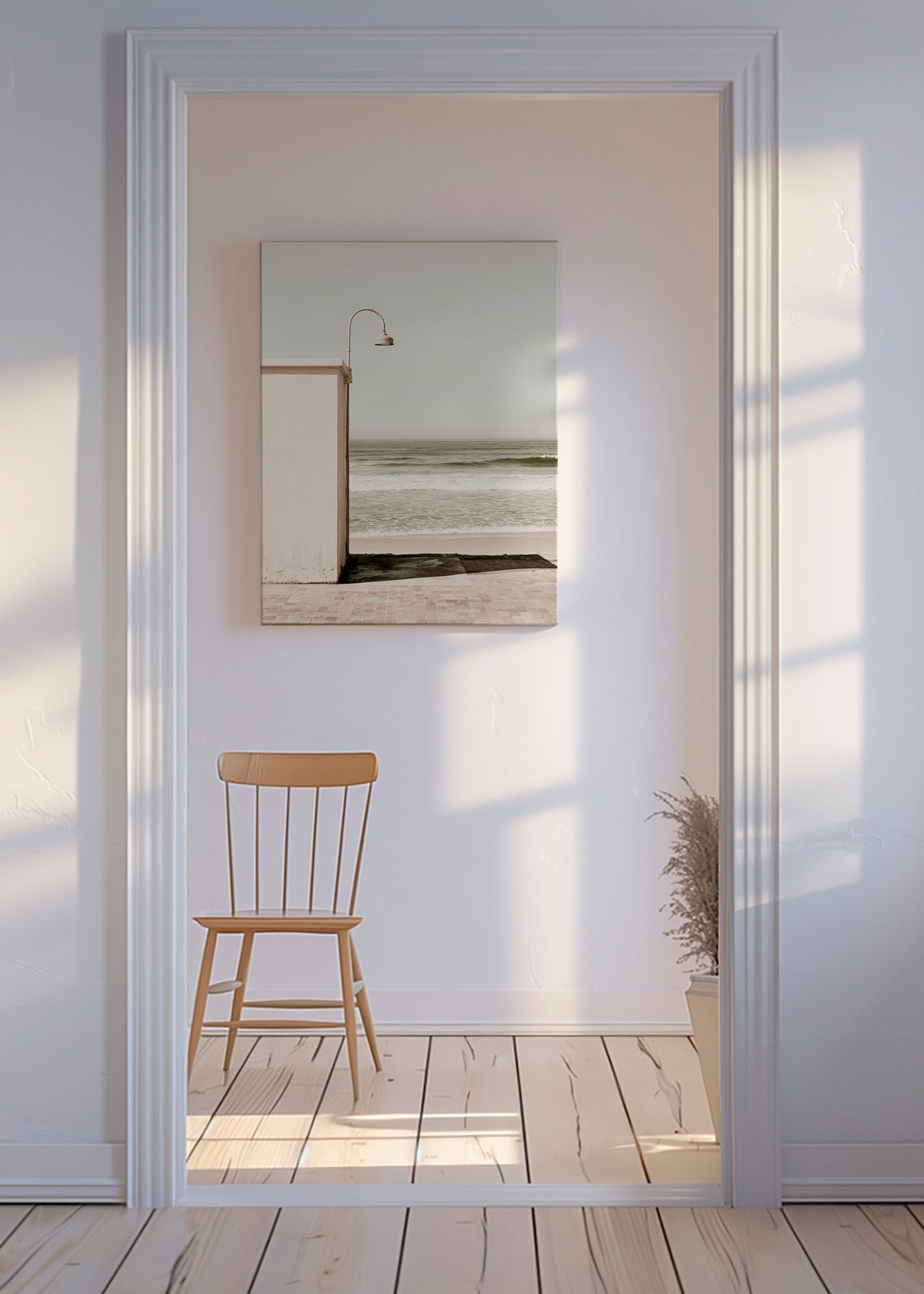 Landschapsschilderij strand met wandlamp