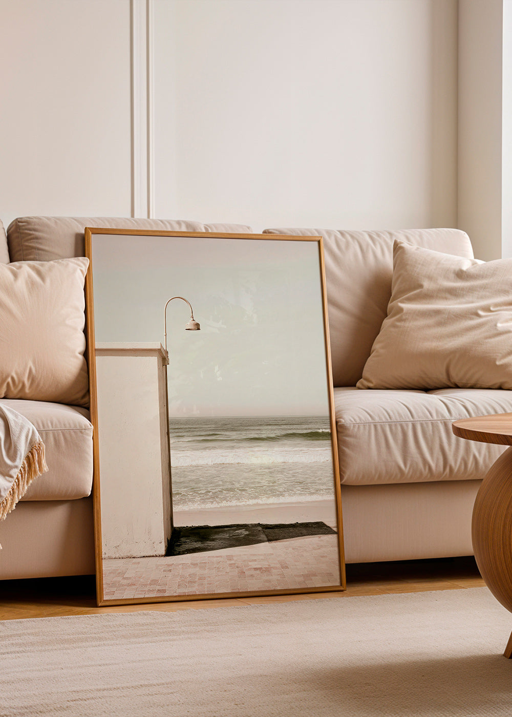 Landschapsschilderij strand met wandlamp