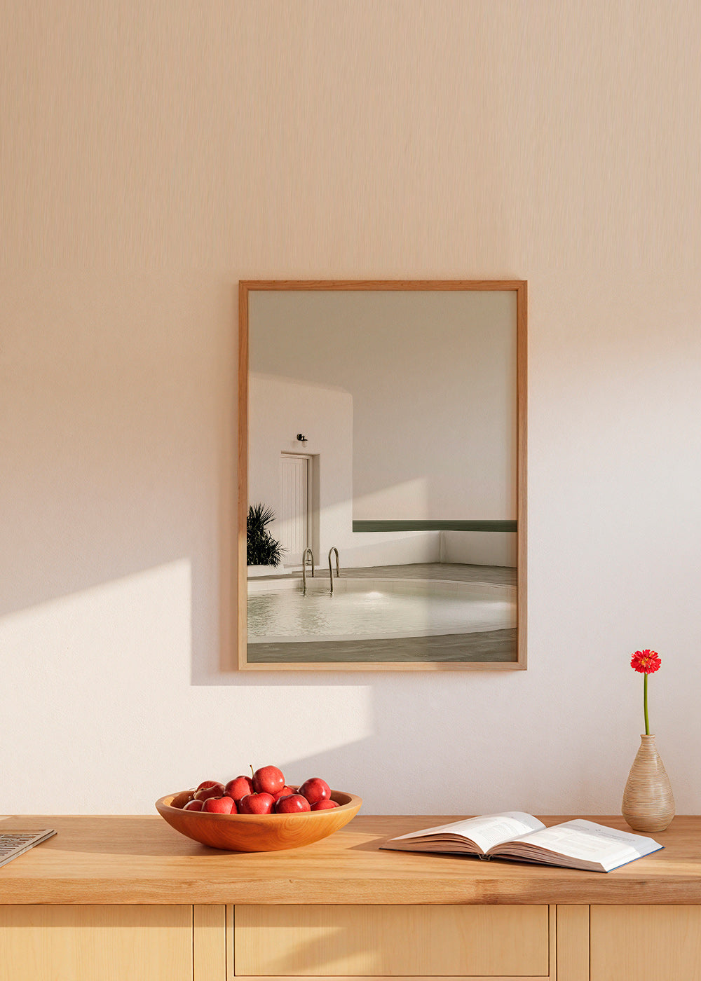 Fotografie van minimalistisch zwembad en witte architectuur