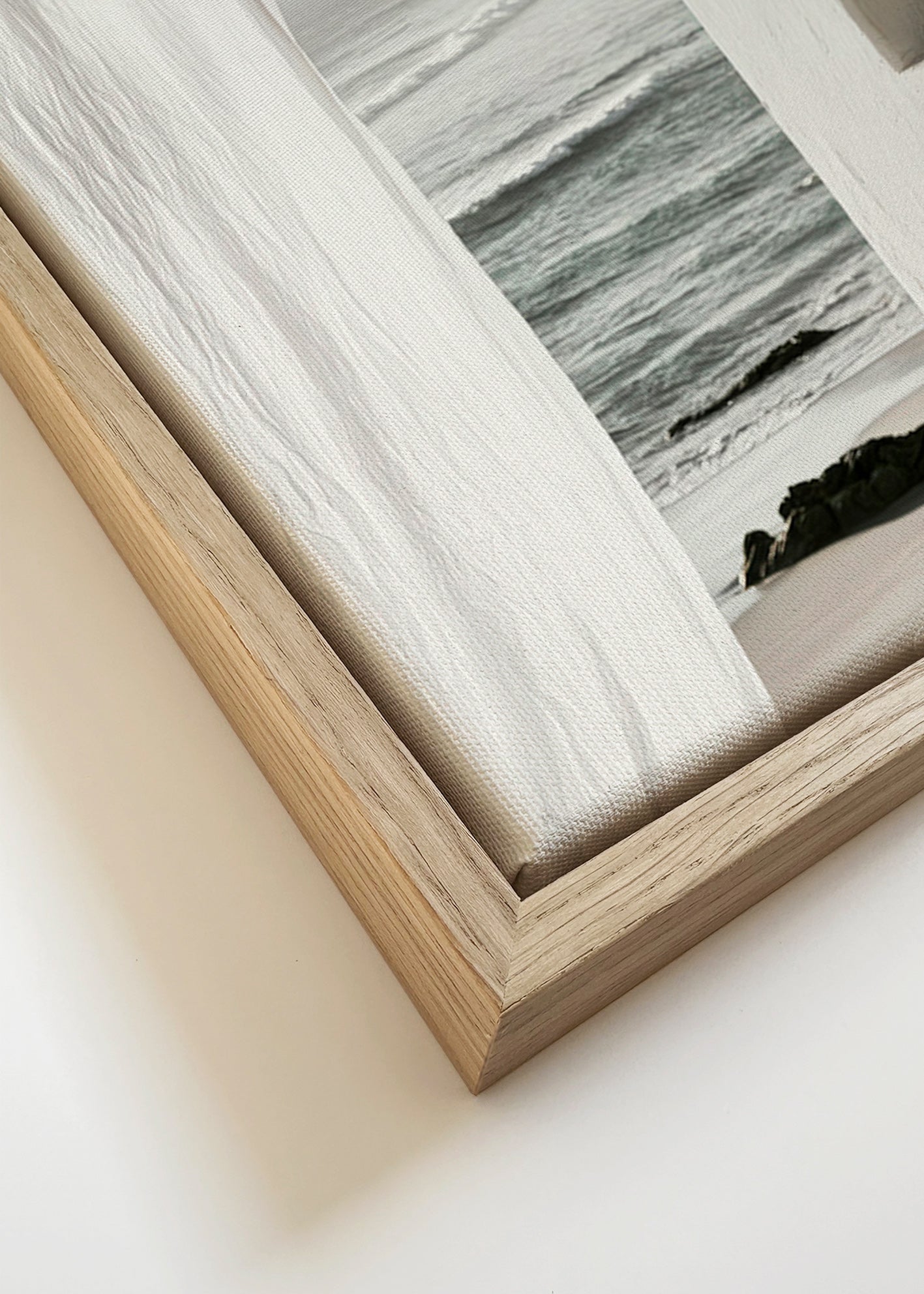 Landschapsposter met raam naar zee