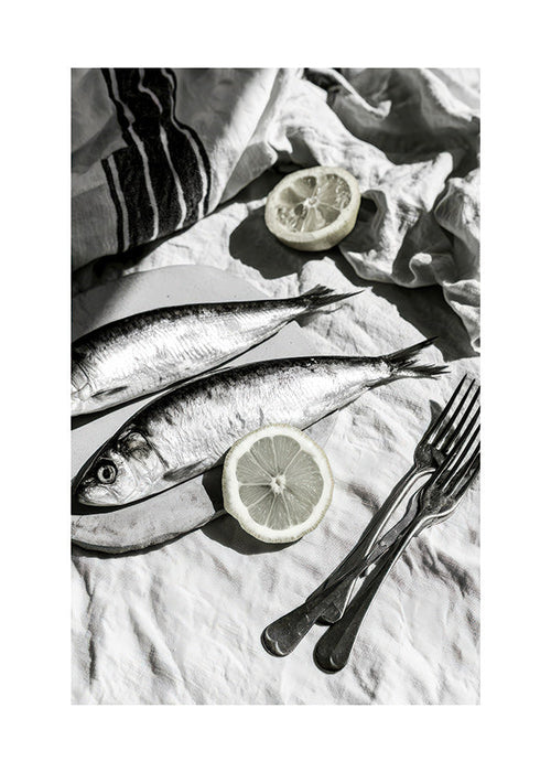 Keuken kunst: monochrome sardines en citroen stilleven