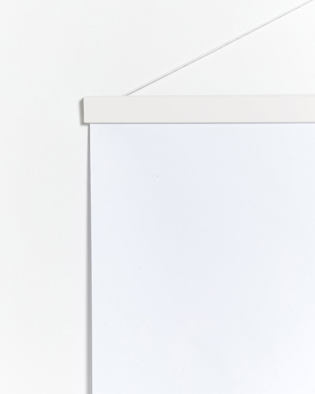 Colgador para póster de 70cm de madera y color blanco