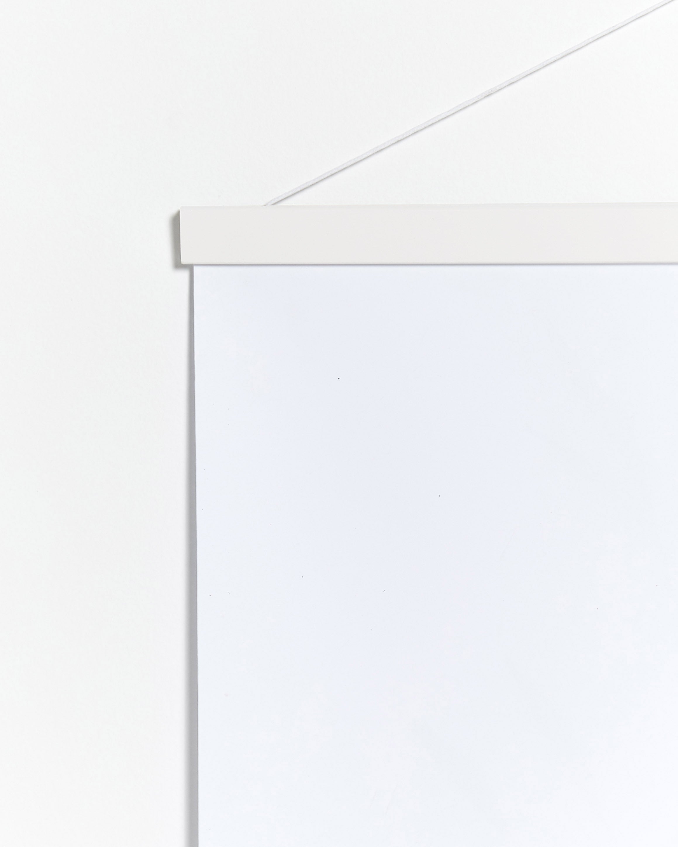 Colgador para póster de 70cm de madera y color blanco