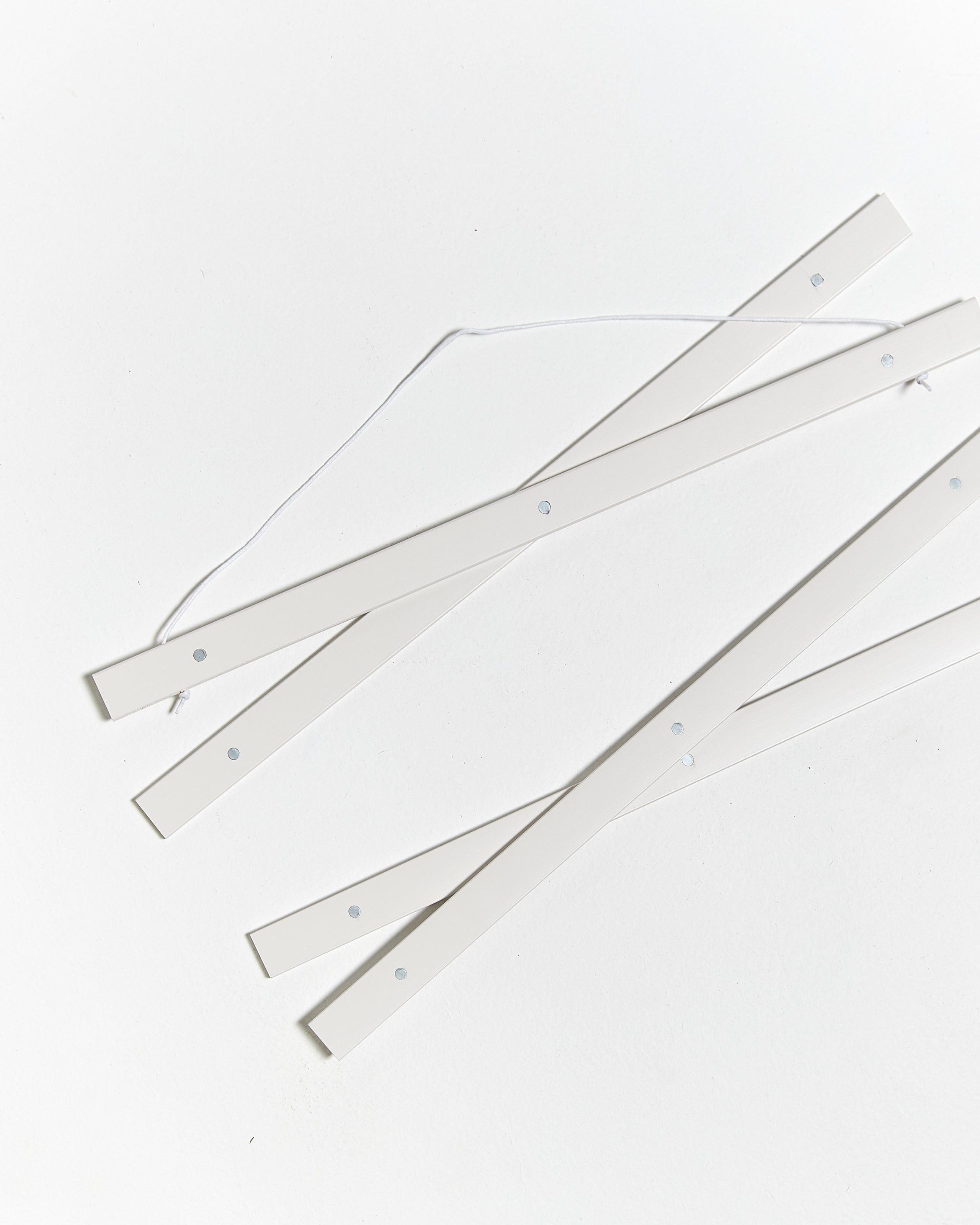 Colgador para póster de 40cm de madera y color blanco