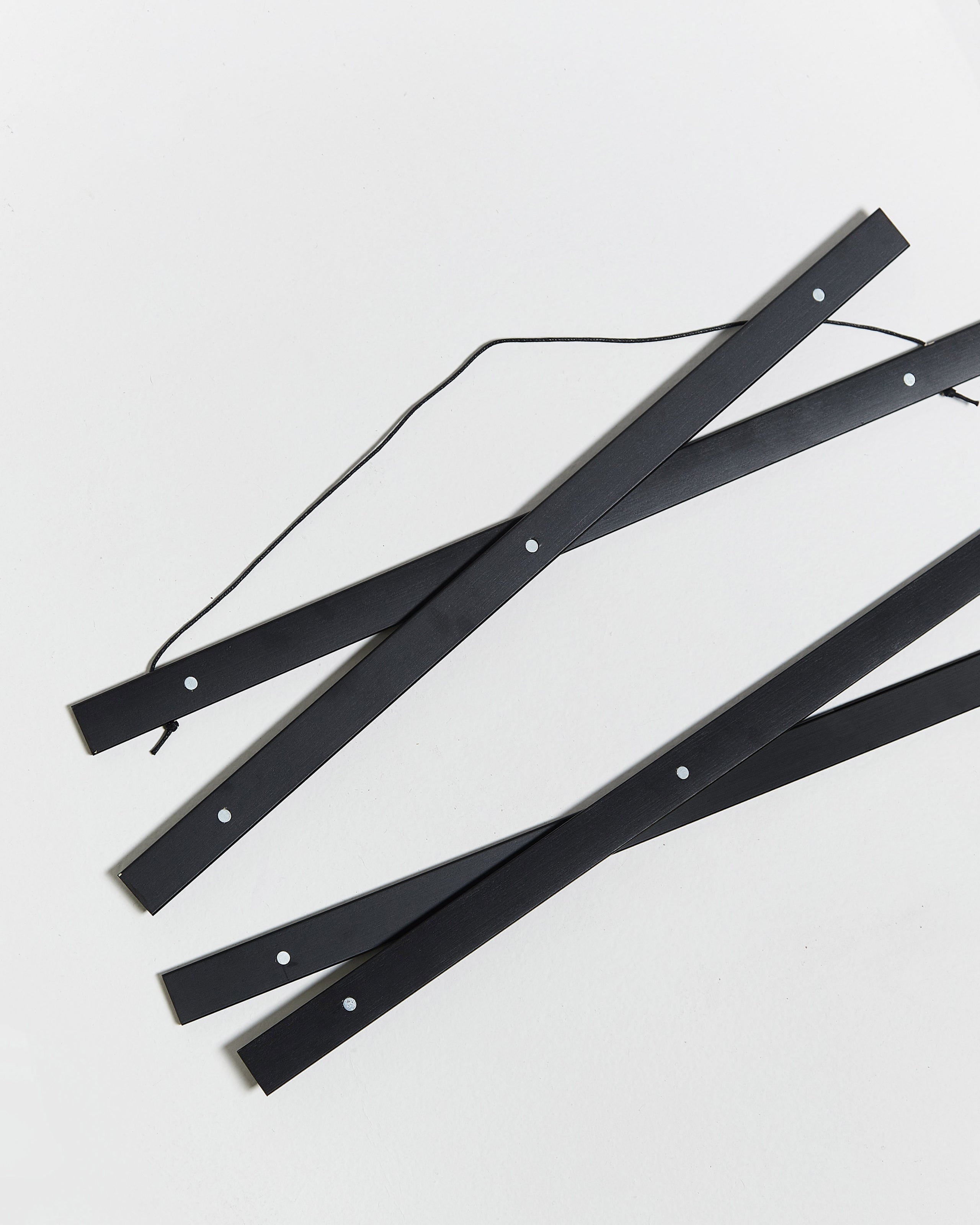 Colgador para póster de 50cm de madera y color negro